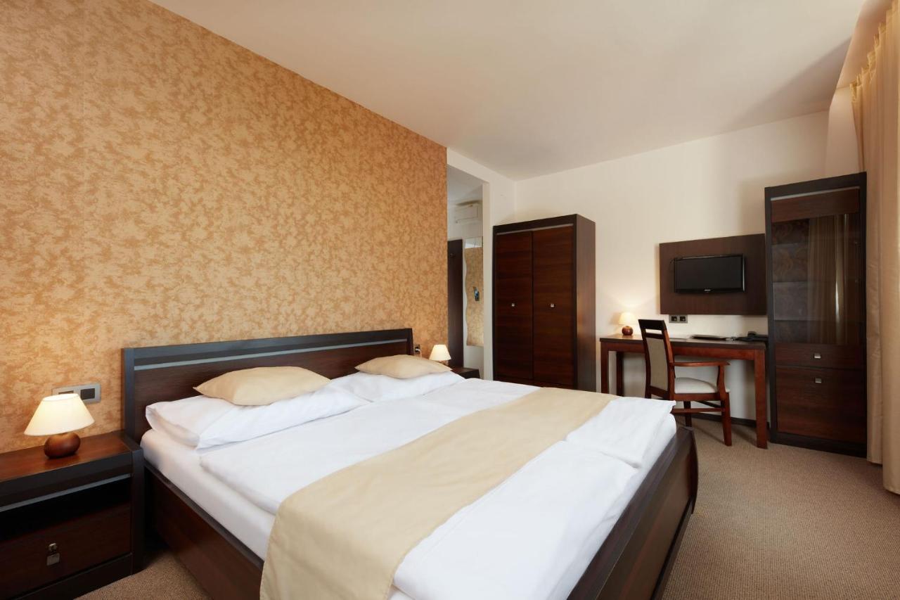 Hotel Slunny Dvur Jeseník Kültér fotó
