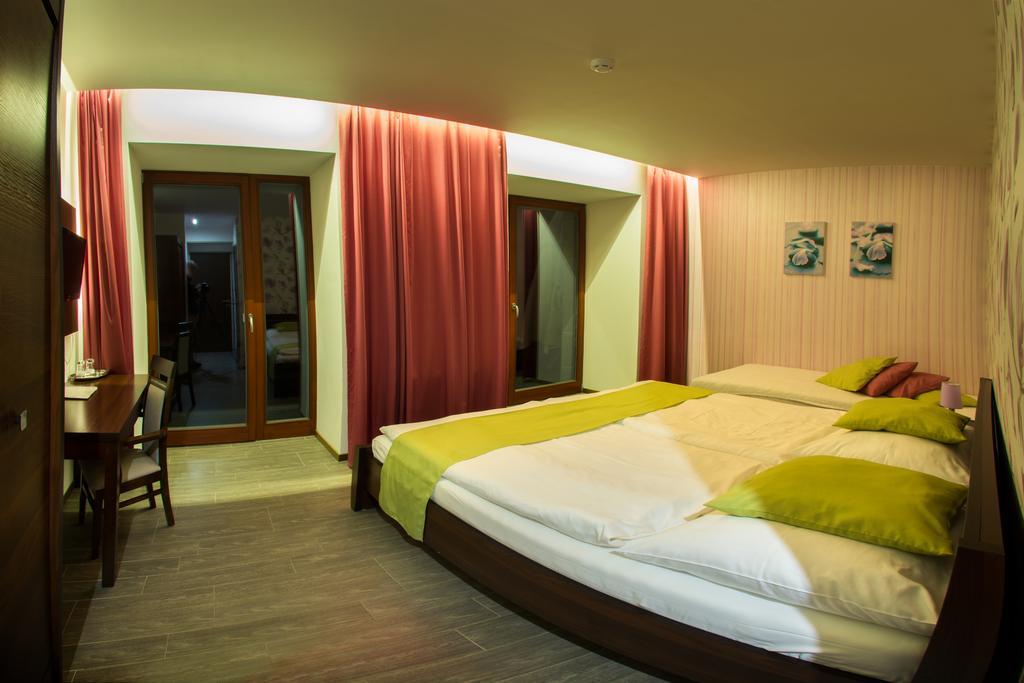 Hotel Slunny Dvur Jeseník Kültér fotó